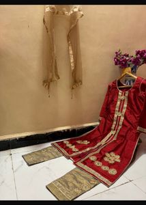 Red &amp; Gold Embroidered Kurta Set