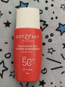 DOT & KEY Strawberry Dew Tinted Sunscreen SPF 50+
