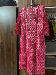 Elegant Pink Kurta with Gold Print