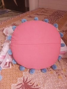 Pink 'Grateful' Floral Round Pillow