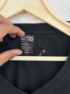 Tommy Hilfiger Black V-Neck T-Shirt