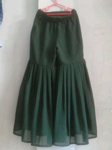 Emerald Green Kurta Set with Embellishments