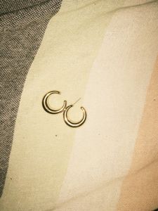Savana necklace + misc earrings
