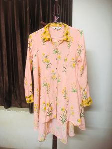 Front Up Back Down Collar Top