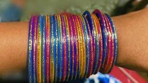 Colorful Bangle Set