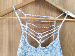 🌊☀️ Gorgeous RVCA Tie-Dye Tank Top 🏖️
