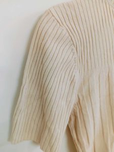 Ribbed Knit Short Sleeve Top