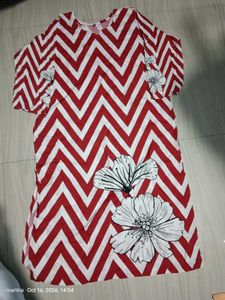 Stylish Red &amp; White Zigzag Kurta with Floral Print