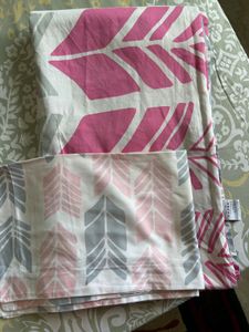 Pink &amp; Grey Leaf Pattern King size Bedsheet set