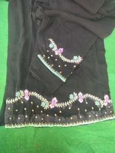 Black Kurta Set with Floral Embroidery