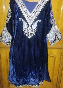 Embroidered Blue Velvet Kurta set