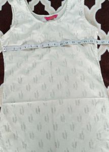 White Printed Sleeveless Kurta