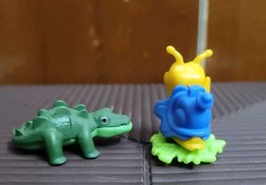2 kinderjoy toys