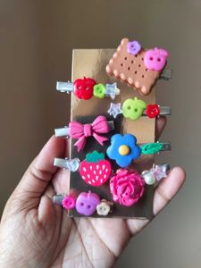 Food & Flowers Hair Clips 🌷🍓(3 pcs)