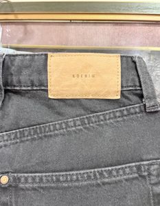 H&amp;M 28inch waist Loose mom Jeans