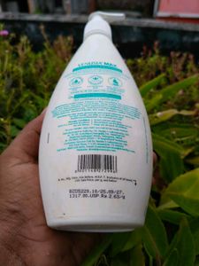 Venusia Max Intensive Moisturizing Lotion