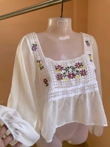 Embroidered floral Top