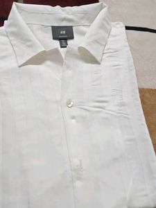 brand new White H&amp;M Regular Fit Shirt