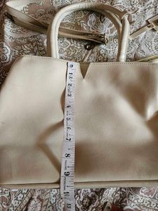 Must Have Handbag 👜