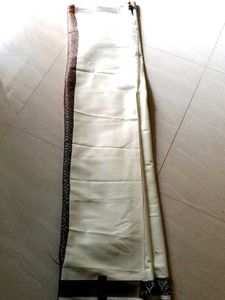white and brown border stoles