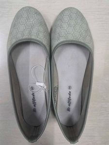 Stylish Women's Flats