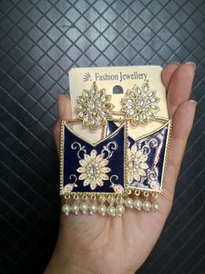 Elegant Blue Floral Dangle Earrings