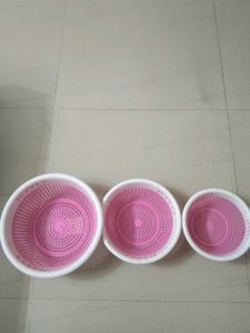 Round Plastic Basket
