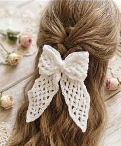 White 🤍 Crochet Bow 🎀 Hair Clip