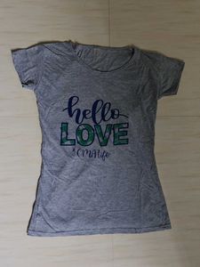women's casual grey graphic T-shirt