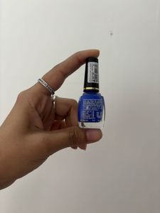 Blue Eyeliner