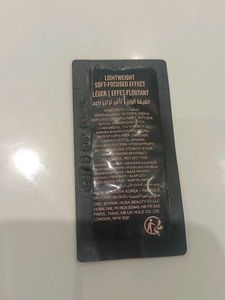 Huda Beauty Easy Blur Primer Sample