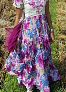Stylish Floral Print Kurta Set
