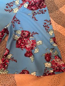 FREE DELIVERY ❗️Blue Floral Print Tie-Front Top