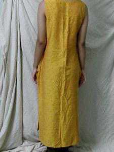 AVAASA Yellow Printed Sleeveless Kurta