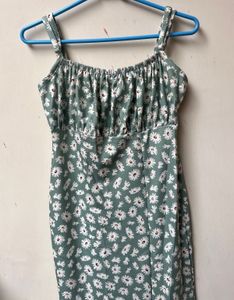 Cute Green Daisy Print Midi bodycorn dress