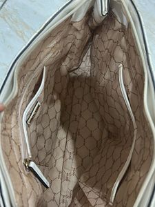 Quilted White Handbag with Gold Chain