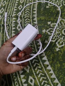 SUPERVOOC Fast Charger
