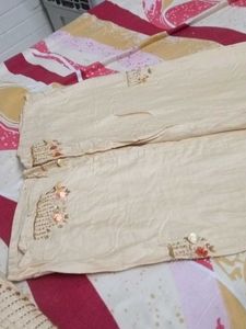 Elegant Embellished Cream Kurti