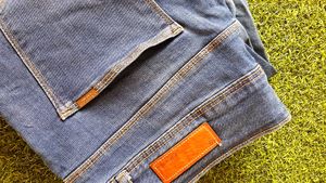 WOMEN JEANS-34 SIZE