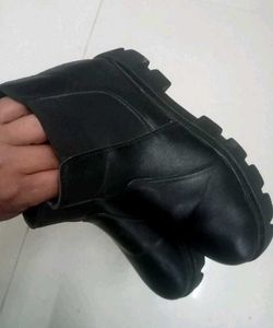 ✨ Chunky Black Chelsea Boots✨