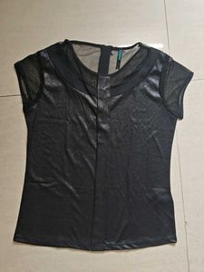 Chic Metallic Top with net on neck and sleeves