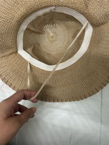 Women's Straw Hat with Flower Accents