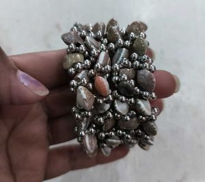 Unique Seashell & Silver Bead Bracelet