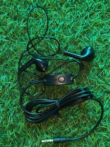 Samsung Wired Earphones black