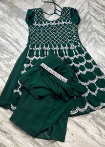 Elegant Green Embroidered Kurta Set