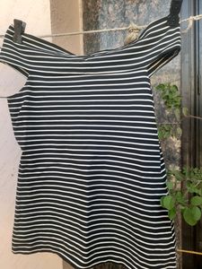 Off/cross Shoulder Top