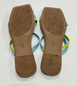 Stylish Blue &amp; Yellow Strap Sandals