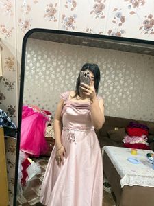 Elegant Pink Satin dress🩷🦋🎀