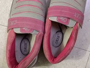 Women's Grey &amp; Pink Athletic Shoes