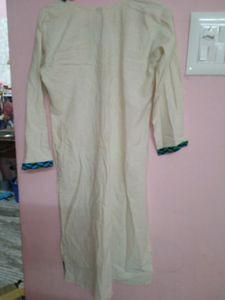 Offer Only For Today!!Off White With Blue Green Stripes Border With A Beautiful Overcoat